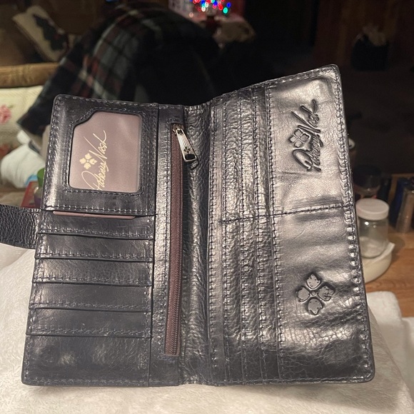 Patricia Nash Wallet (Peruvian Pai ting Pattern - Picture 7 of 15